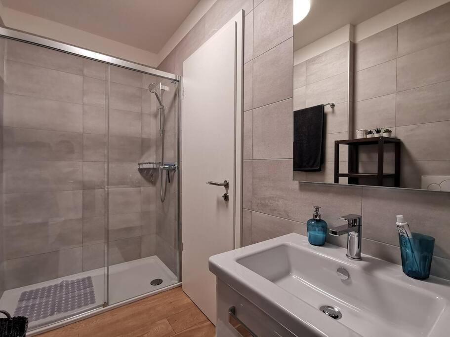 Experience The Loft! Loft 18, Downtown, Near The Free Parking Available *